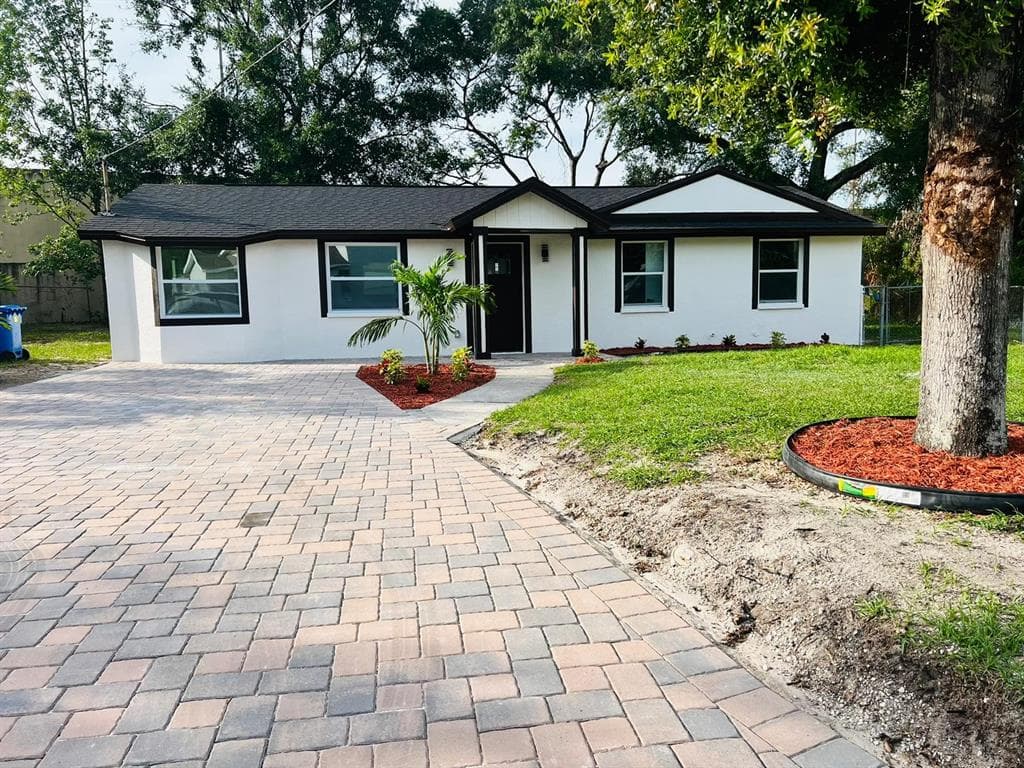 5815 E 30TH AVENUE TAMPA, FL 33619