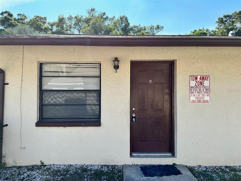 1014 9th AVE NW UNIT A LARGO, FL 33770