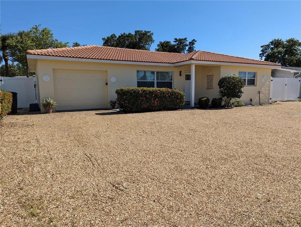 220 45TH AVENUE ST PETE BEACH, FL 33706