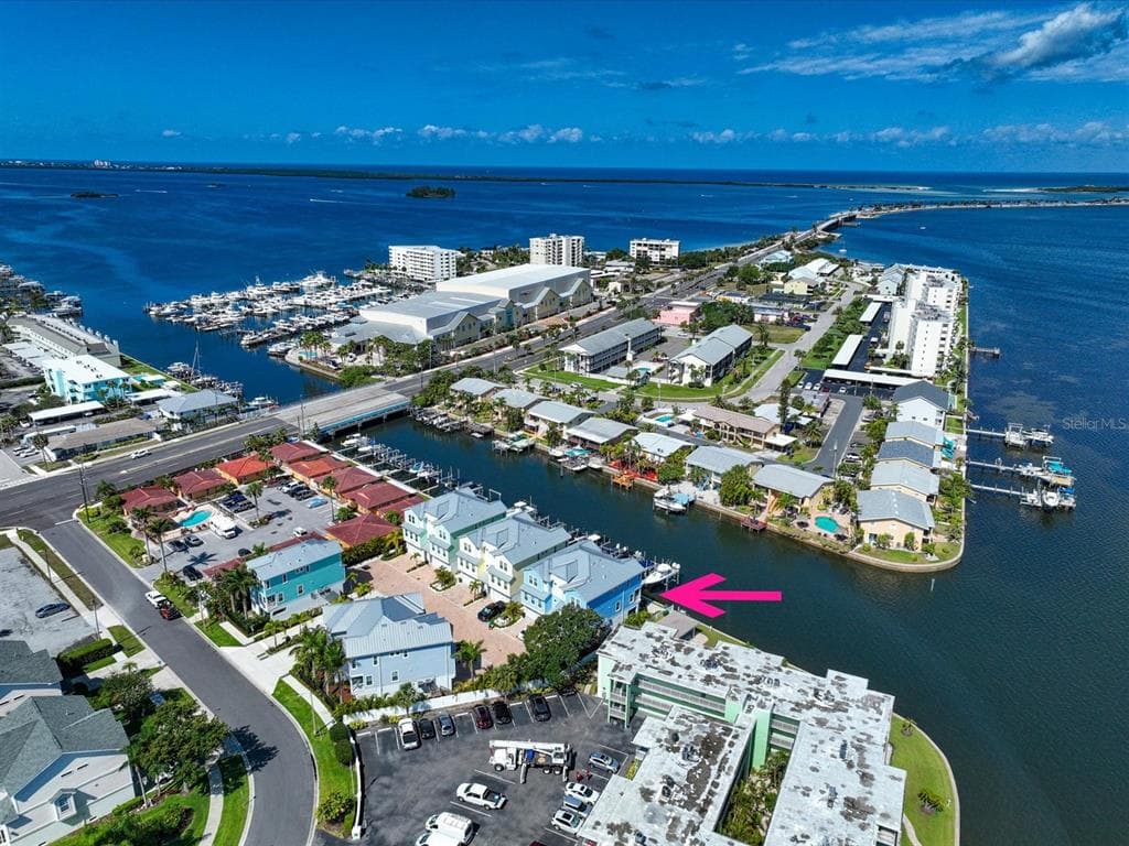612 SEA COURT DUNEDIN, FL 34698