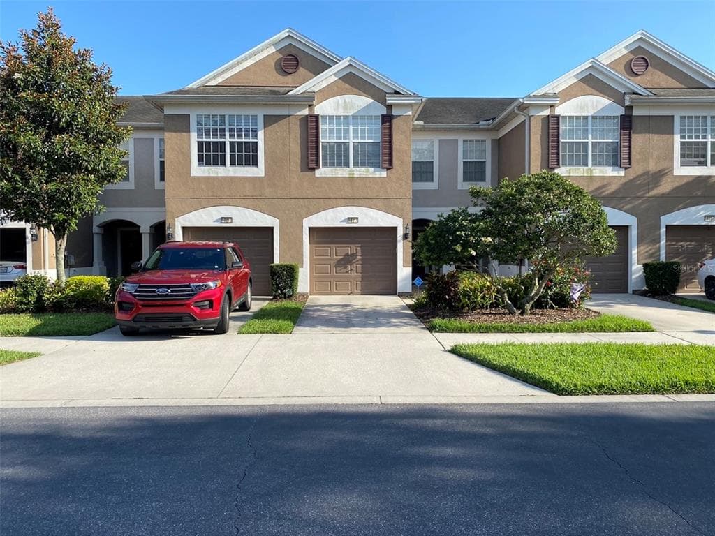 10211 PINK PALMATA COURT