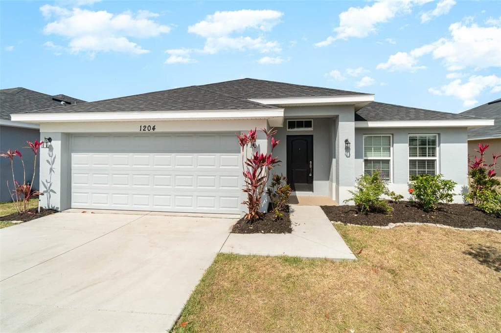 1204 KELLOGG DRIVE TAVARES, FL 32778