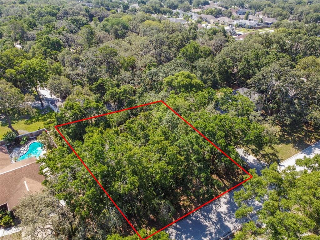 8505 DEE CIRCLE RIVERVIEW, FL 33569