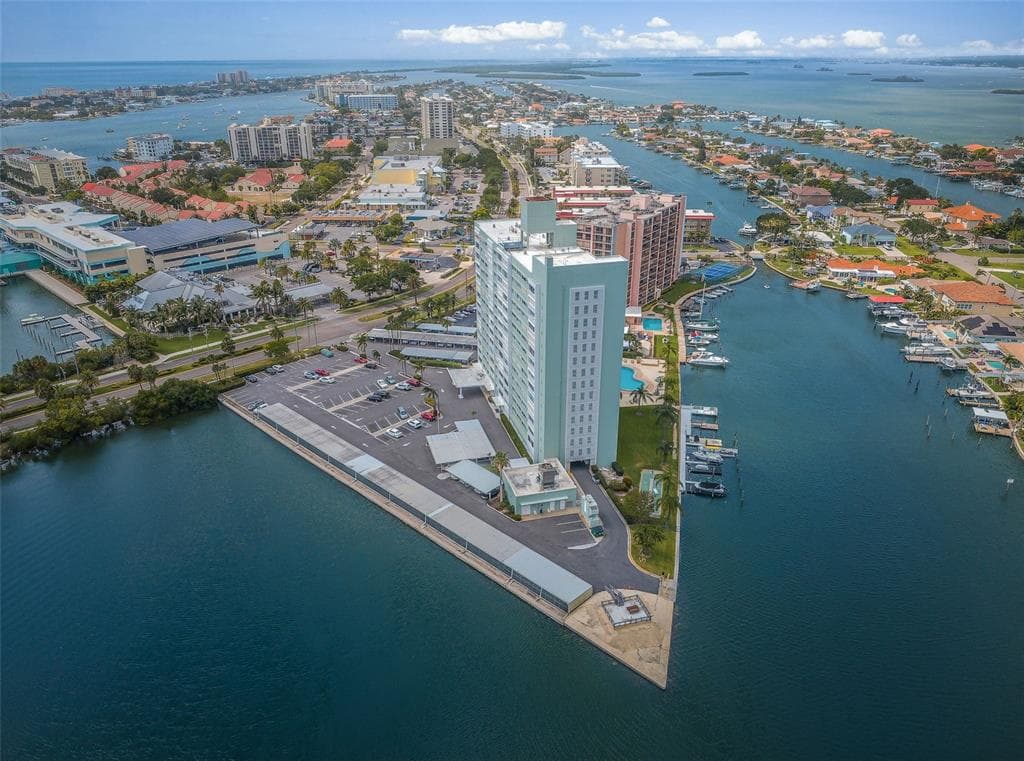 31 ISLAND WAY UNIT 1206 CLEARWATER, FL 33767
