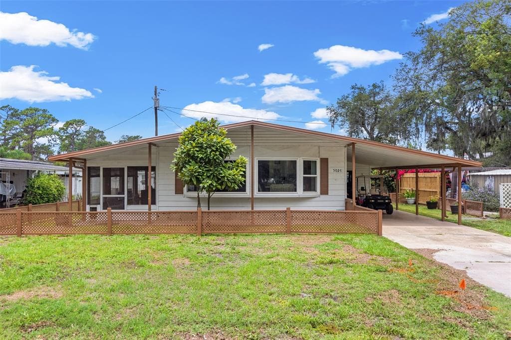 5027 HILL DRIVE ZEPHYRHILLS, FL 33542