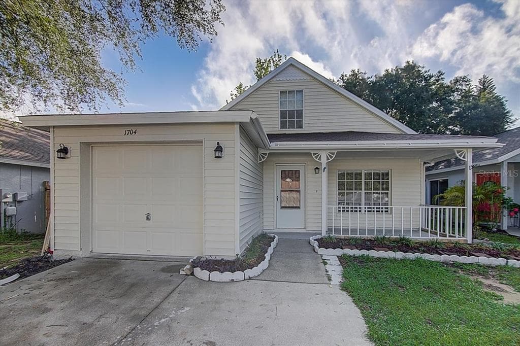 1704 CITRUS ORCHARD WAY VALRICO, FL 33594