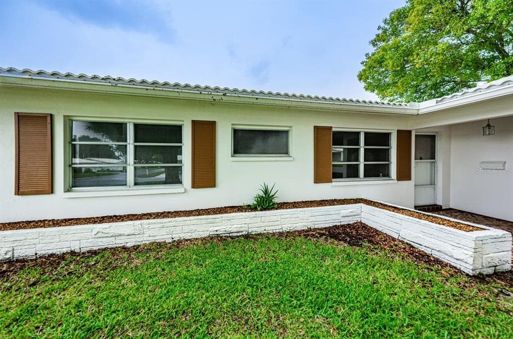 14039 94TH PLACE SEMINOLE, FL 33776