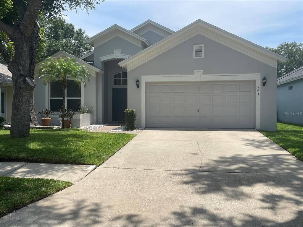 721 SAND RIDGE DRIVE