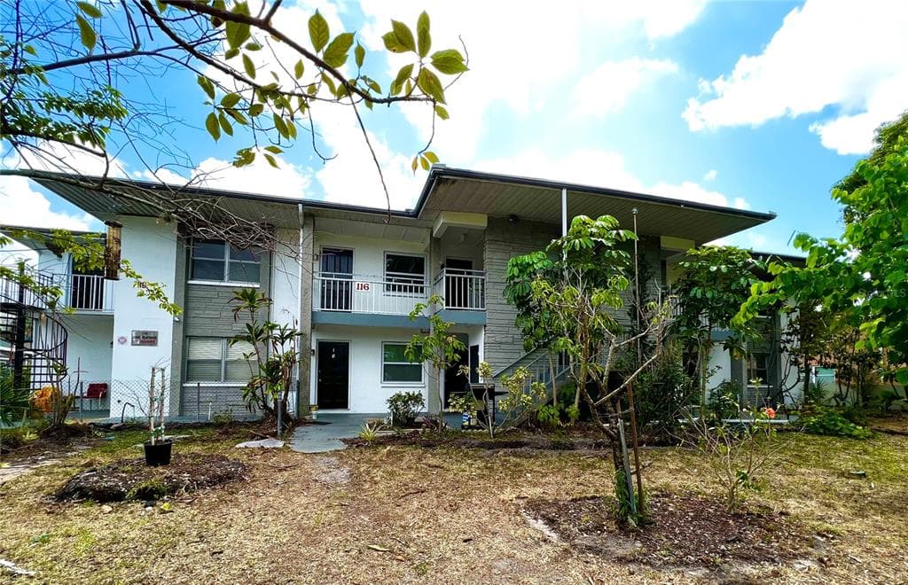 116 SW JEFFERSON CIRCLE N UNIT 1 ST PETERSBURG, FL 33703