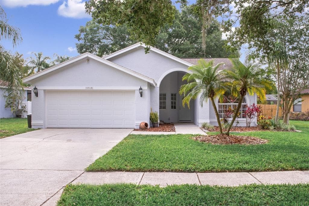 19518 WYNDMILL CIRCLE ODESSA, FL 33556