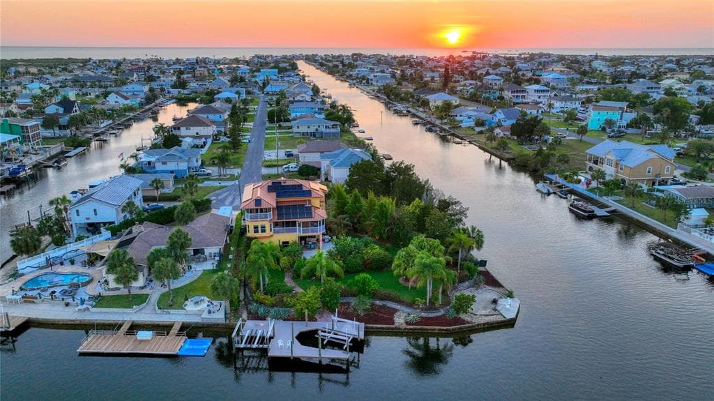 4305 CARLOS COURT HERNANDO BEACH, FL 34607