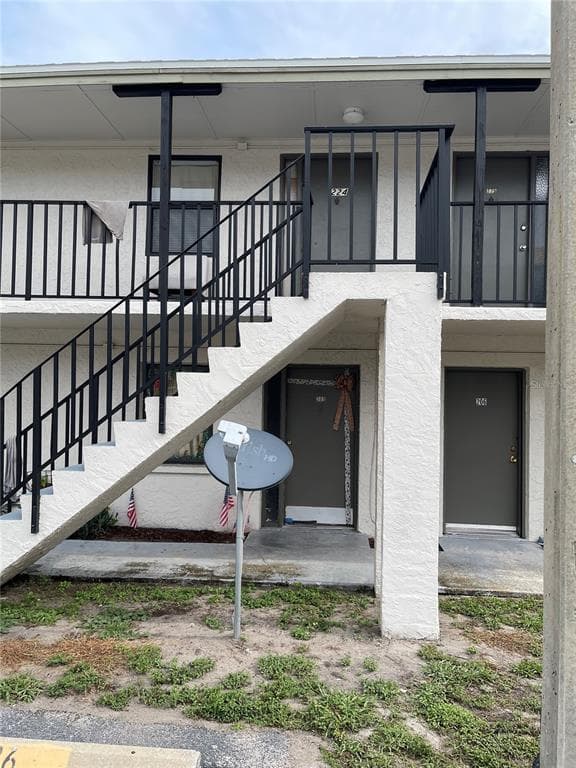 2154 BRADFORD STREET UNIT 205 CLEARWATER, FL 33760