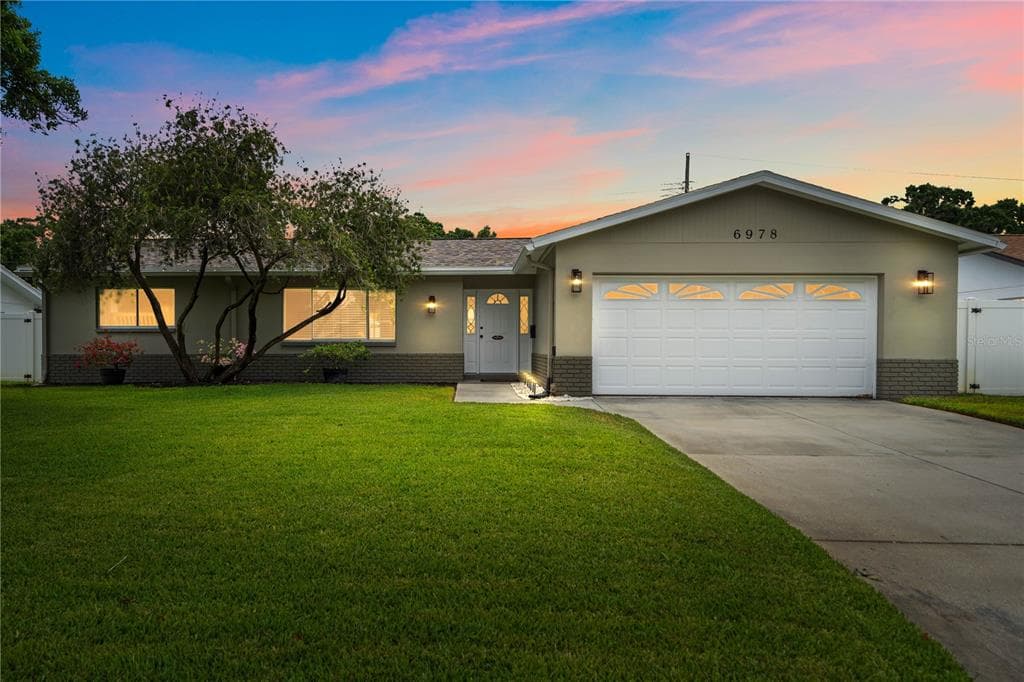 6978 16TH AVENUE N ST PETERSBURG, FL 33710
