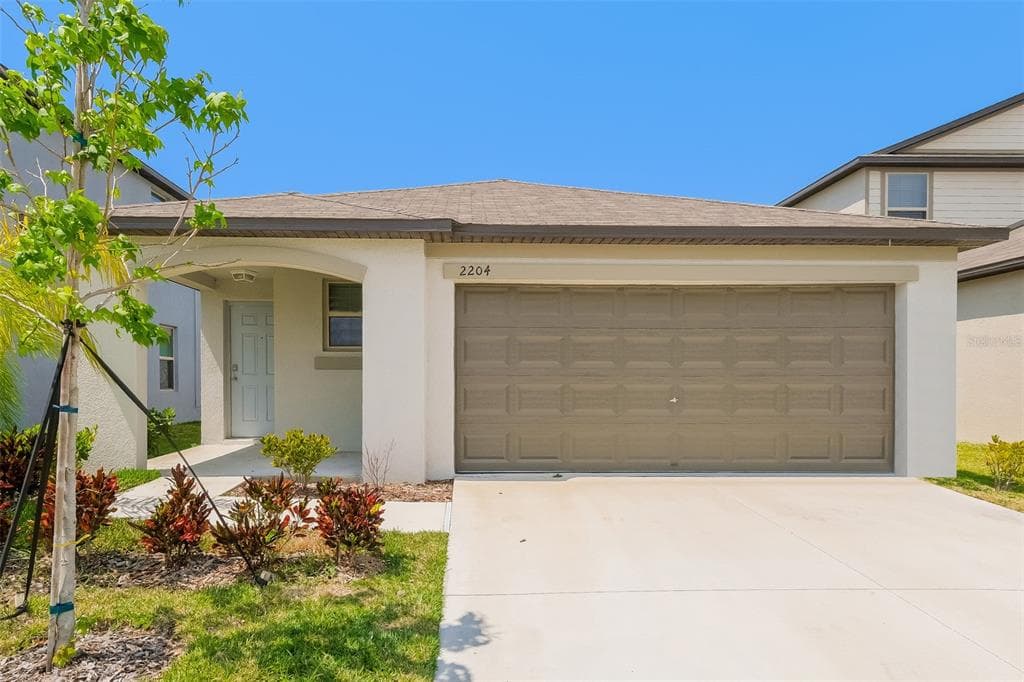 2204 JUNGLE DRIVE RUSKIN, FL 33570