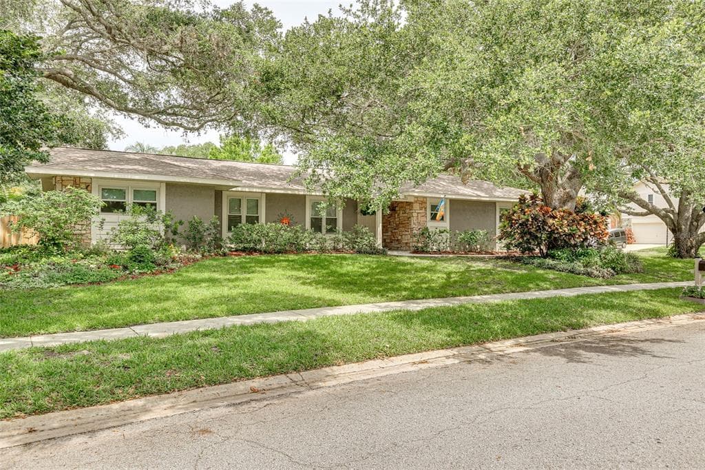 821 SPANISH OAKS BOULEVARD PALM HARBOR, FL 34683
