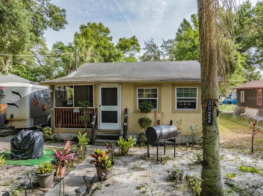 3022 DELEUIL AVENUE TAMPA, FL 33610