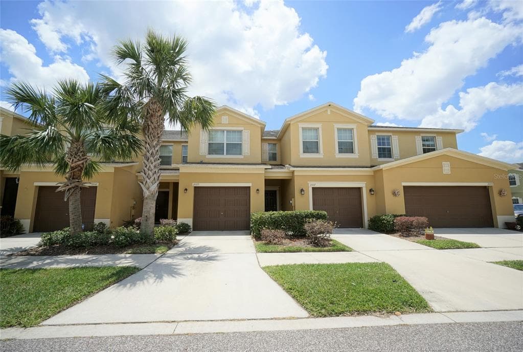 2009 HAWKS VIEW DRIVE RUSKIN, FL 33570