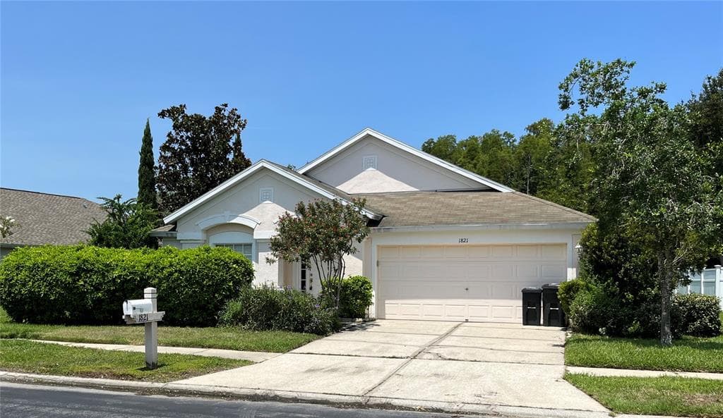 1821 RENSSELAER DRIVE WESLEY CHAPEL, FL 33543
