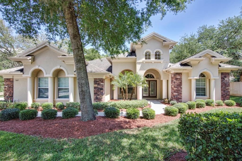 502 CREEKSIDE COURT SAFETY HARBOR, FL 34695