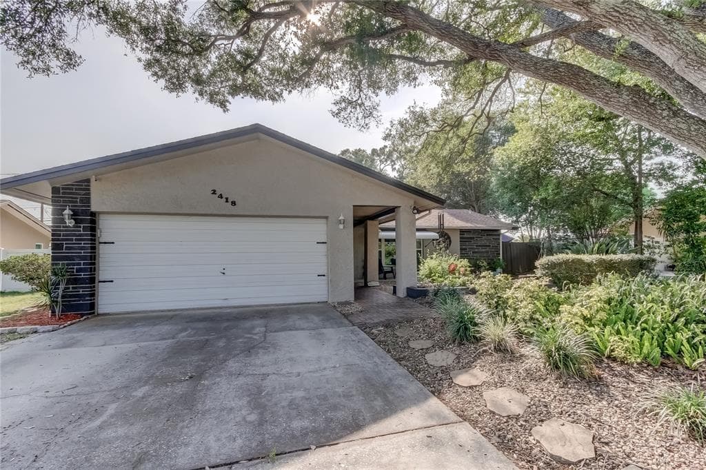 2418 HAZELWOOD LANE CLEARWATER, FL 33763