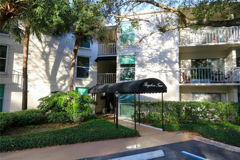 3325 BAYSHORE BOULEVARD UNIT C15 TAMPA, FL 33629