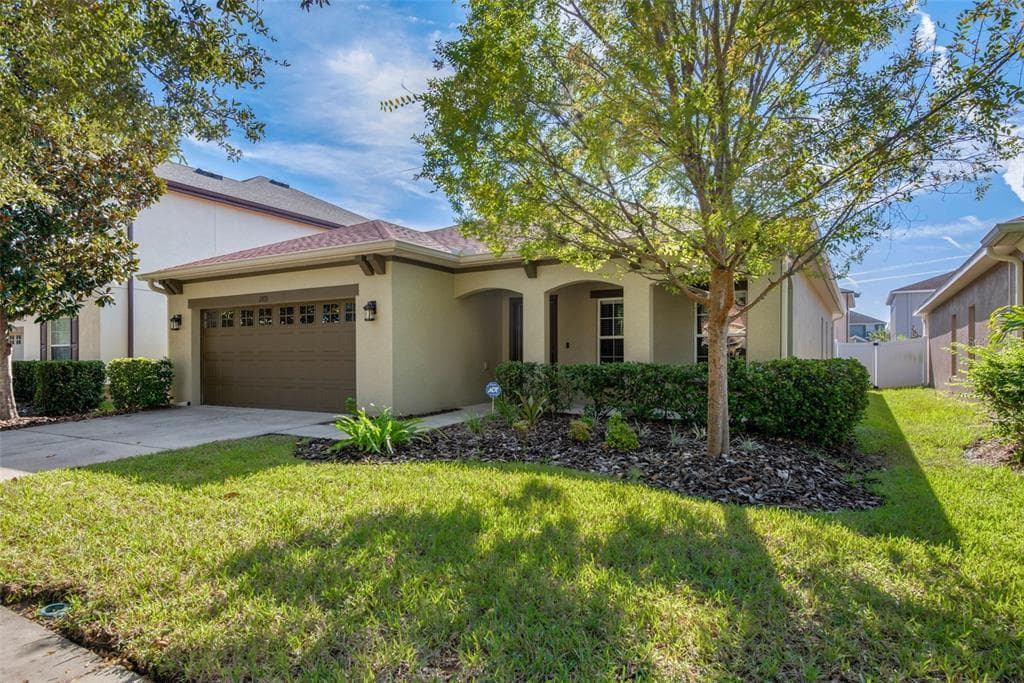 2810 WINGLEWOOD CIRCLE LUTZ, FL 33558