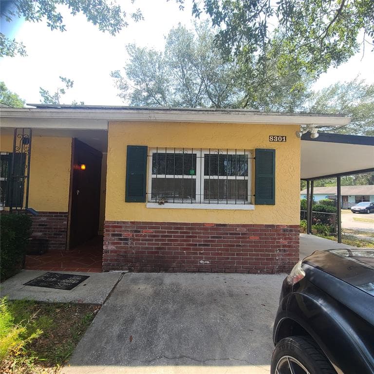 8301 OLEANDER LANE TAMPA, FL 33637