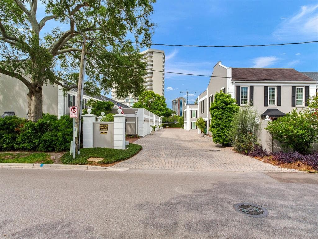 2417 S CAROLINA AVENUE TAMPA, FL 33629
