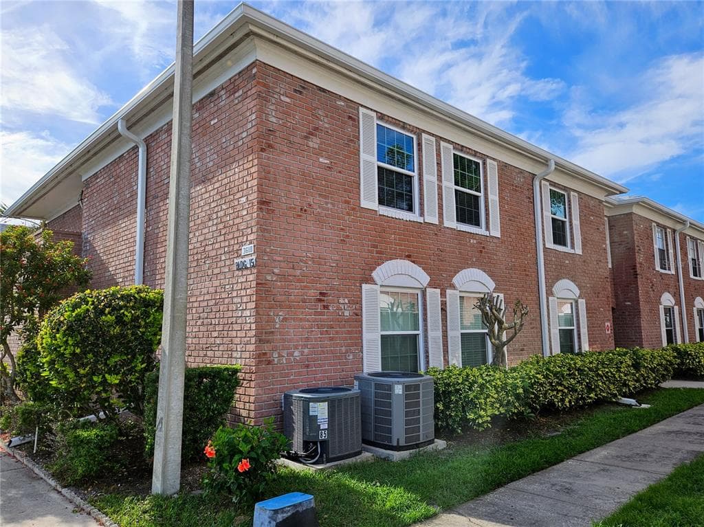 3610 38TH AVENUE S UNIT 87 ST PETERSBURG, FL 33711