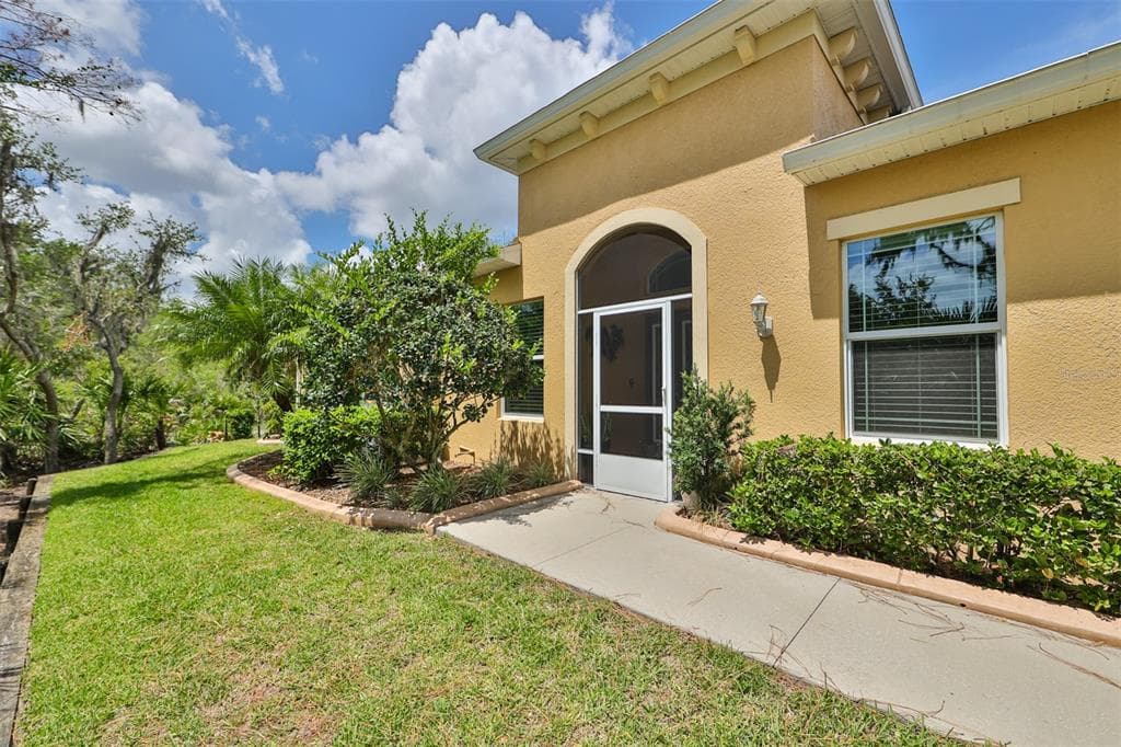2220 OAKLEY GREEN DRIVE UNIT 49 SUN CITY CENTER, FL 33573