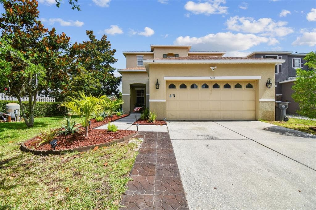 6208 CHERRY BLOSSOM TRAIL GIBSONTON, FL 33534