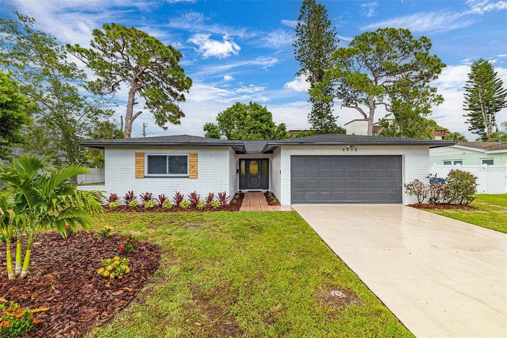 4998 38TH LANE S ST PETERSBURG, FL 33711