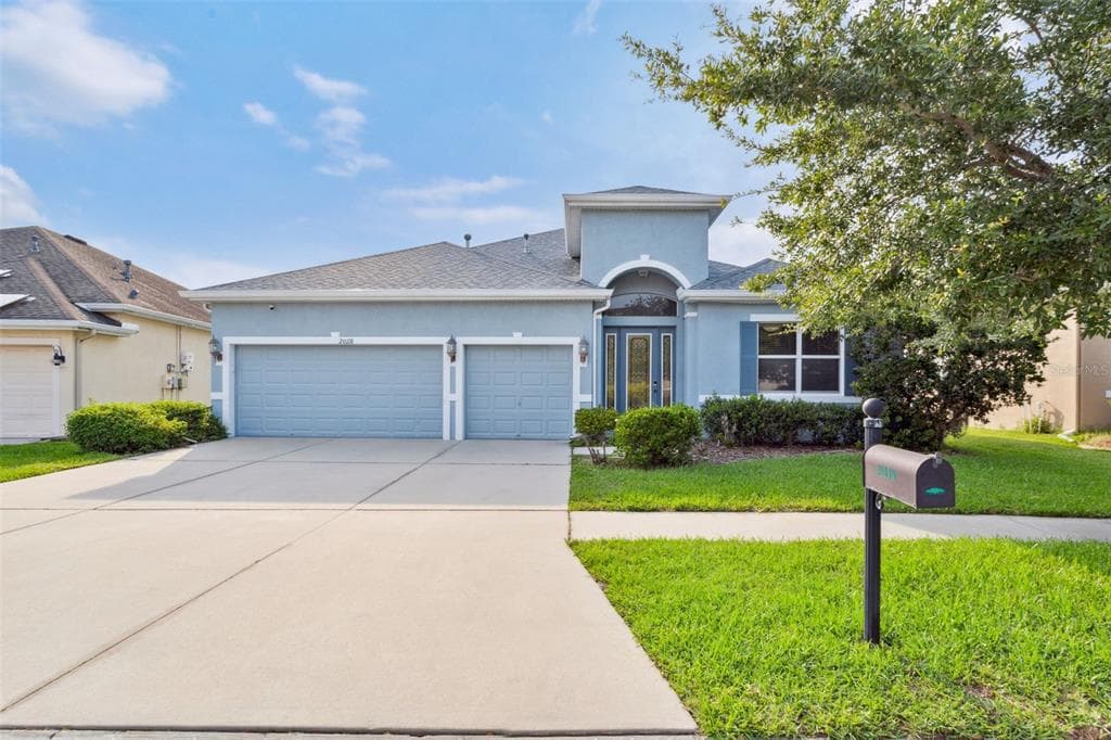 20118 OAKFLOWER AVENUE TAMPA, FL 33647