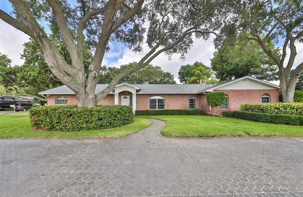 6900 122ND WAY SEMINOLE, FL 33772