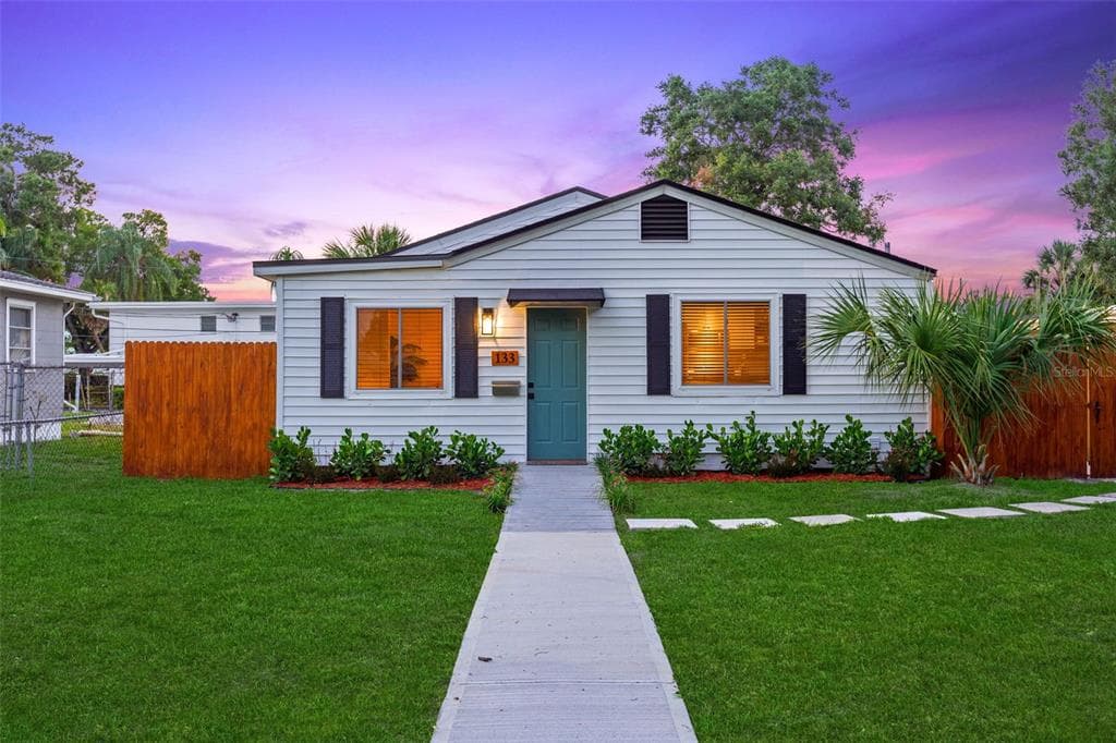 133 35TH AVENUE N ST PETERSBURG, FL 33704