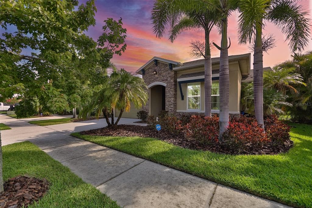 6407 BLUE SAIL LANE APOLLO BEACH, FL 33572