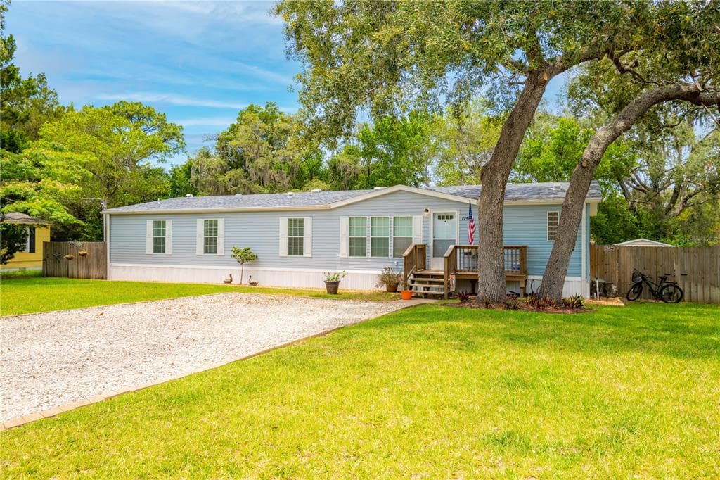 7041 EISENHOWER STREET WEEKI WACHEE, FL 34613