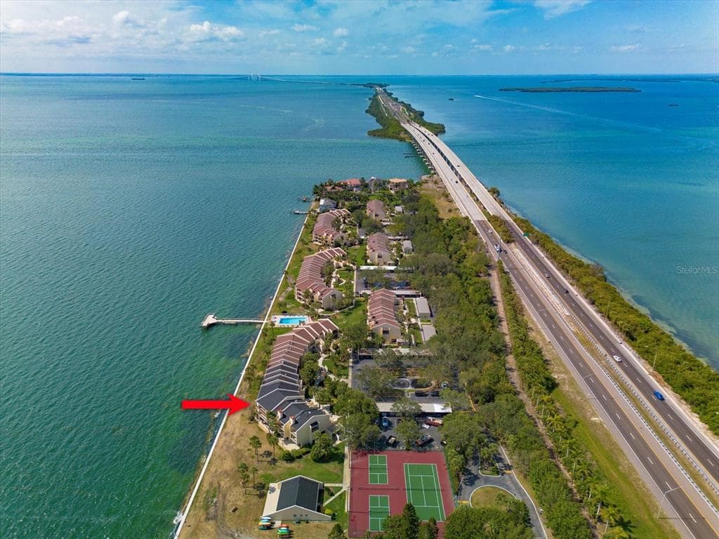 7500 SUNSHINE SKYWAY LANE S UNIT T4 ST PETERSBURG, FL 33711