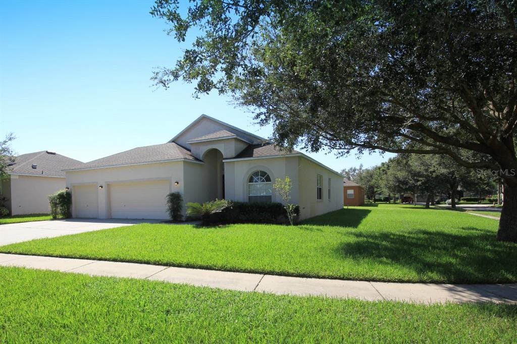 2727 ABBEY GROVE DRIVE VALRICO, FL 33594