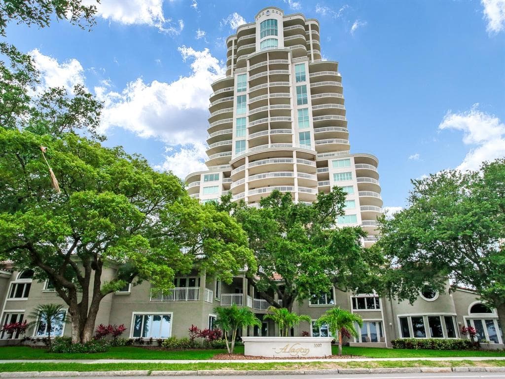 3507 BAYSHORE BOULEVARD UNIT 1202 TAMPA, FL 33629