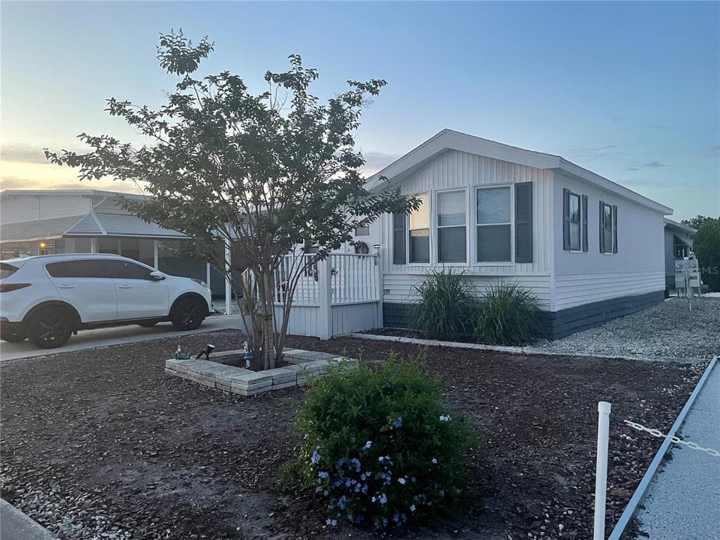 4852 BAKER AVENUE ZEPHYRHILLS, FL 33541