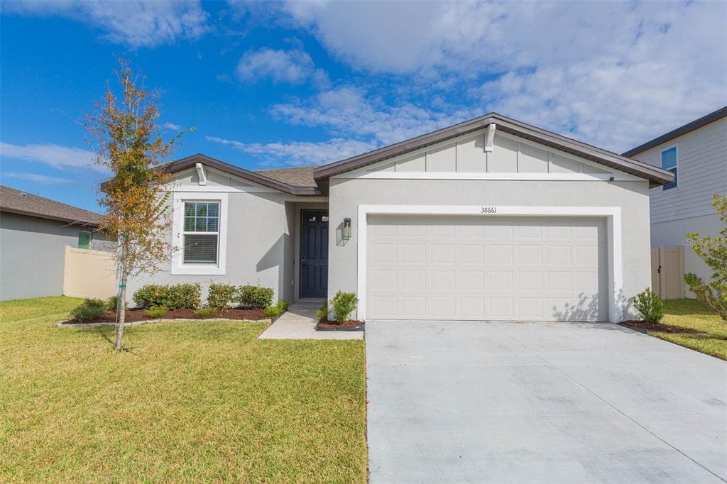 38661 FINN CLOVER LANE ZEPHYRHILLS, FL 33540