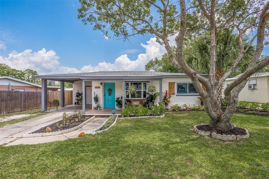 7200 RAMOR LANE NEW PORT RICHEY, FL 34653