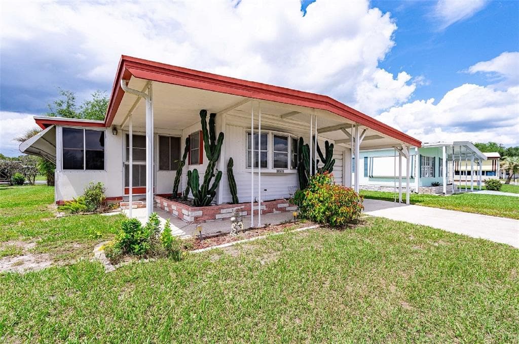38545 BENIGER DRIVE ZEPHYRHILLS, FL 33540