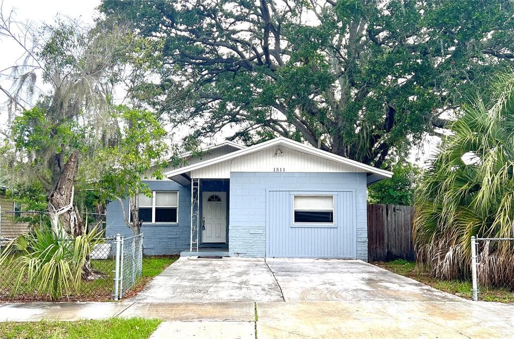 1511 12TH STREET S ST PETERSBURG, FL 33705