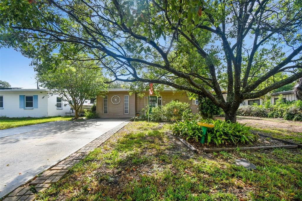 3637 63RD STREET N ST PETERSBURG, FL 33710
