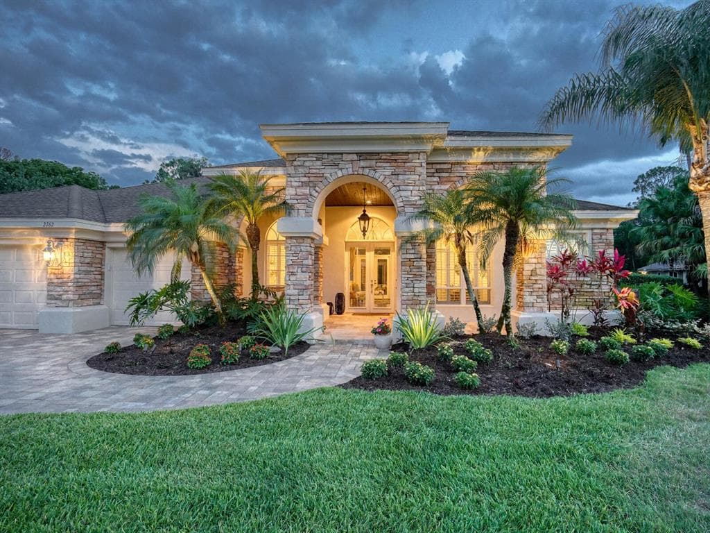 2762 MEADOWVIEW COURT