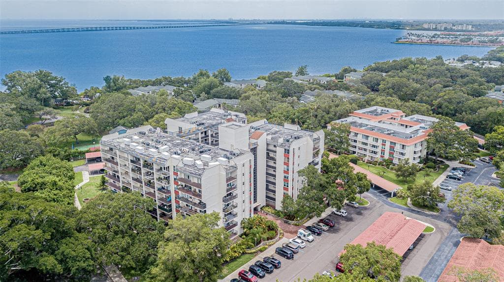 2699 SEVILLE BOULEVARD UNIT 602 CLEARWATER, FL 33764