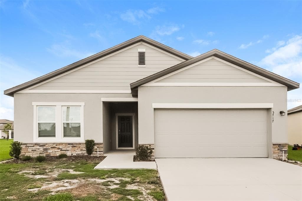 5717 MONROE SPRINGS WAY LAKELAND, FL 33811
