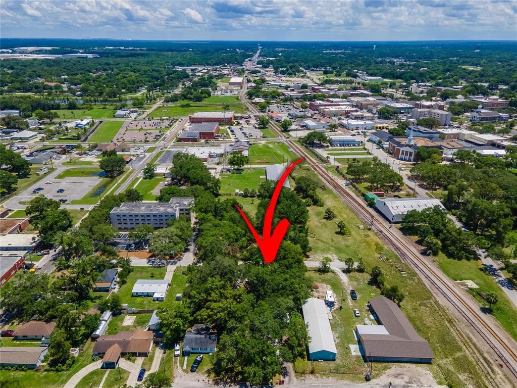 308 E DAMON STREET PLANT CITY, FL 33563